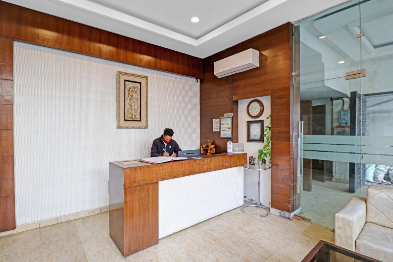 Airport Hotel Goodluck Nueva Delhi Exterior foto