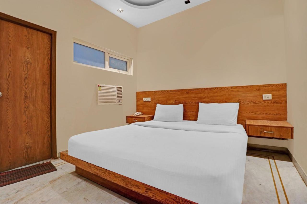 Airport Hotel Goodluck Nueva Delhi Exterior foto