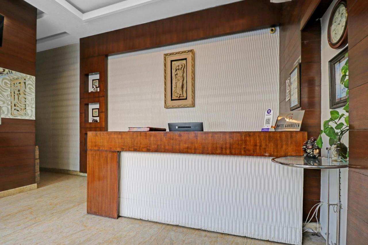 Airport Hotel Goodluck Nueva Delhi Exterior foto